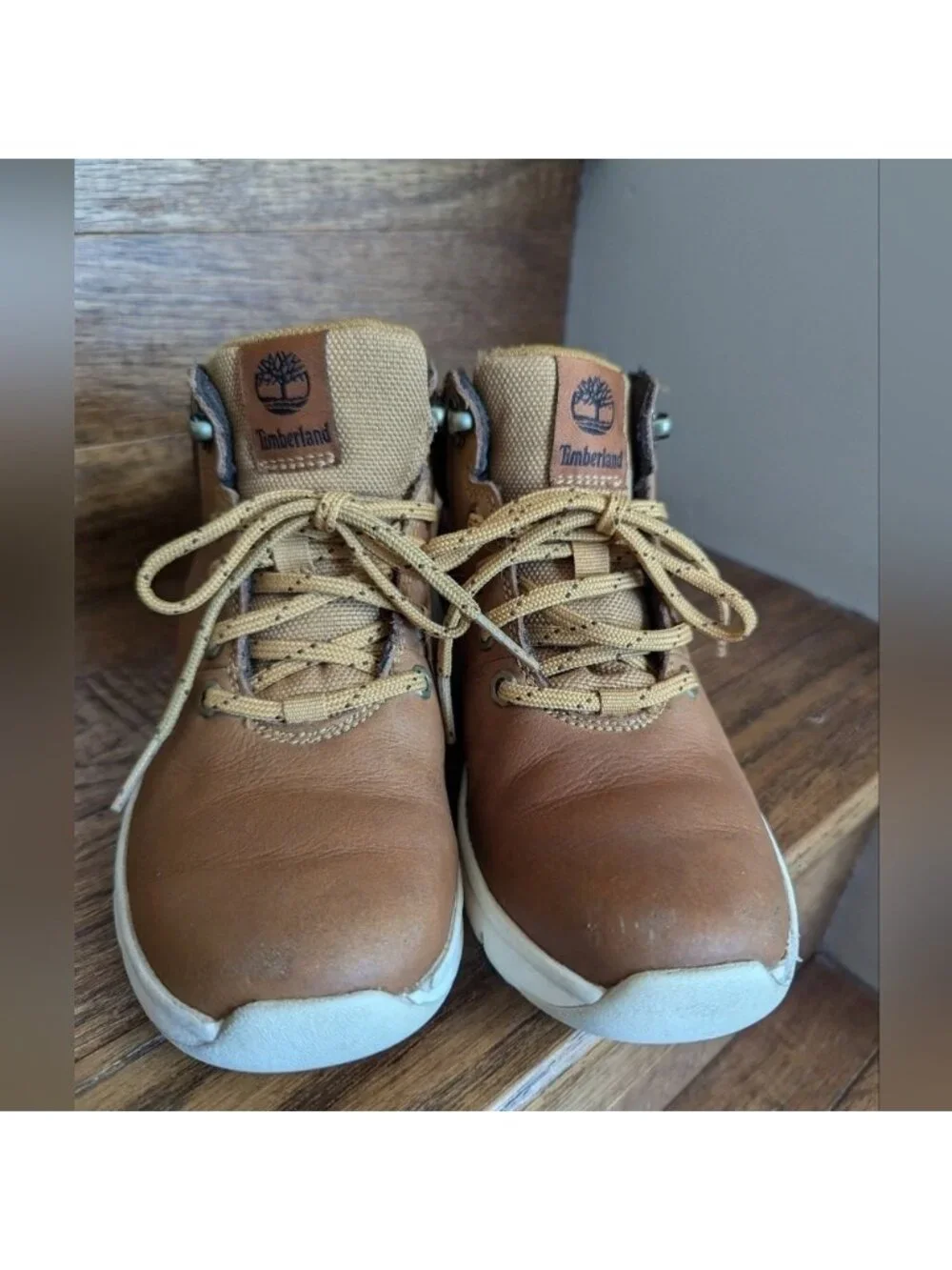 Timberland Boots Mid Hiker Kids size 2  leather Boots